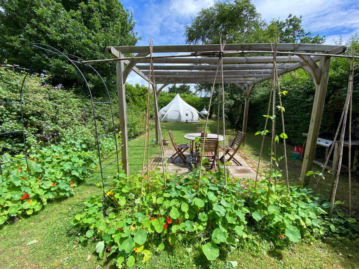 Hotel Secret Garden Glamping à Lymington Extérieur photo