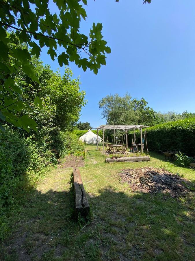 Hotel Secret Garden Glamping à Lymington Extérieur photo