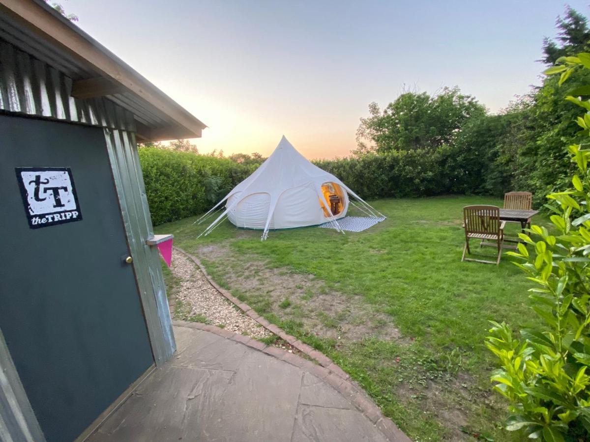 Hotel Secret Garden Glamping à Lymington Extérieur photo