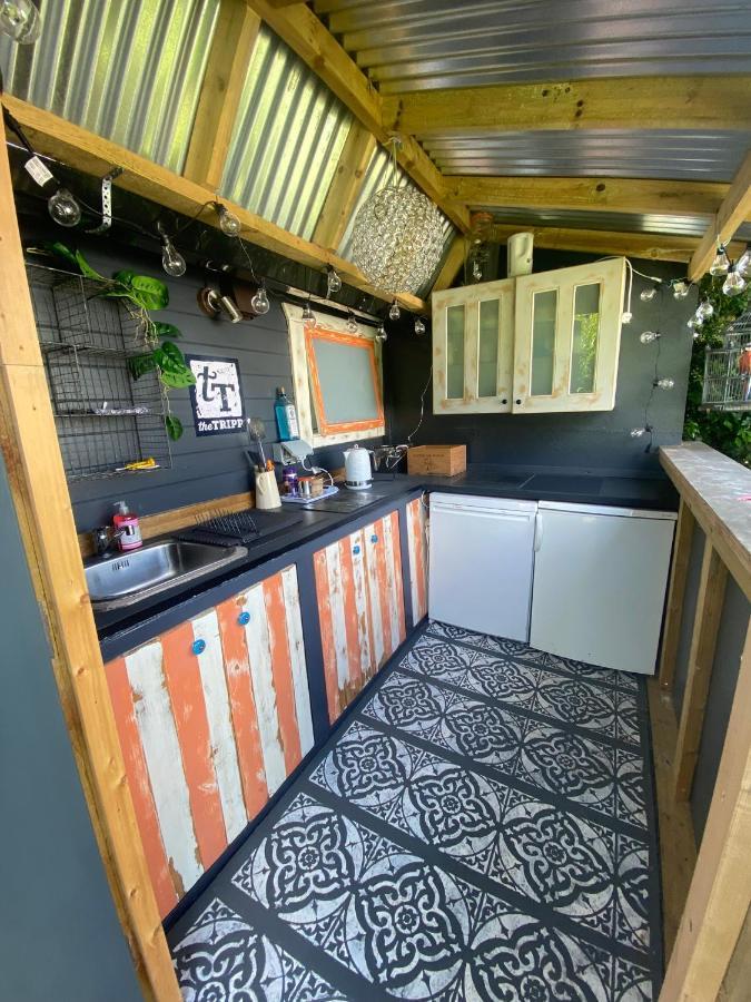 Hotel Secret Garden Glamping à Lymington Extérieur photo